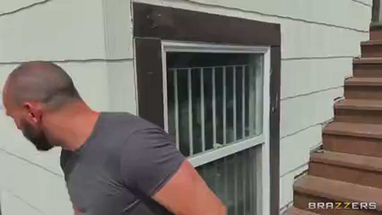 Ryan Uses The Washing Machine - free porn video