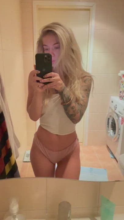 26[F4M]Up:vo:te this if you wanna pound me SC: laurasiks - free porn video