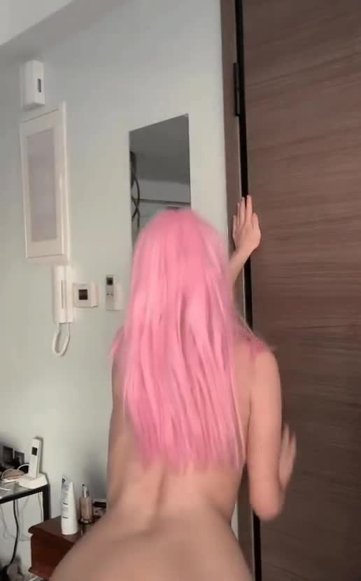 I may be young, but I certainly know how to drop down on a c*ck - free porn video