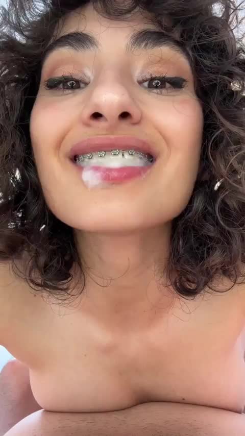 I love big loads in my mouth - free porn video