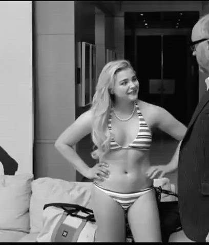 Chloe Grace Moretz looking so fuckable in a bikini - free porn video