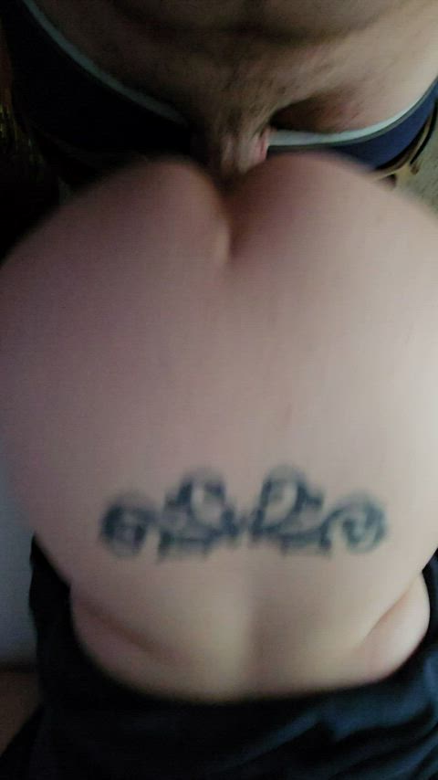 Fucking a guy from Tinder while hubby is out with the kids. - free porn video