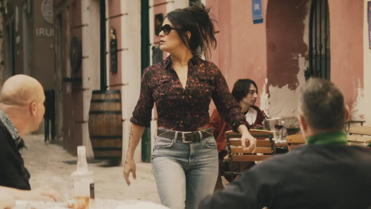 Salma Hayek getting her gorgeous meaty butt groped by some random dude - free porn video