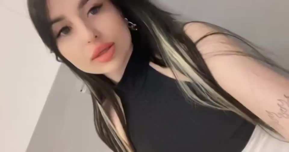 College toilet😈 Describe your wishes in 1-2 words😈 - free porn video