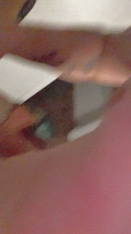 I love it when he shoots his cum on my pussy! - free porn video