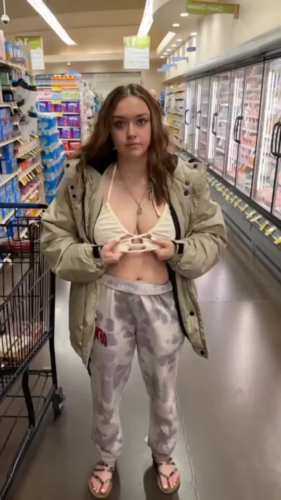 Would you fuck my tits in public? - free porn video