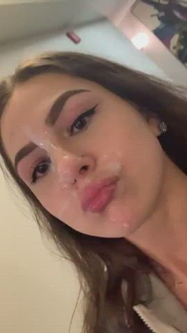 Anyone recognize her ? - free porn video