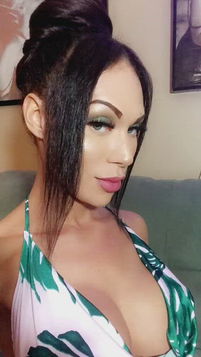 Any other str8 buds want to turn into a trans baddie? 🤤 - free porn video