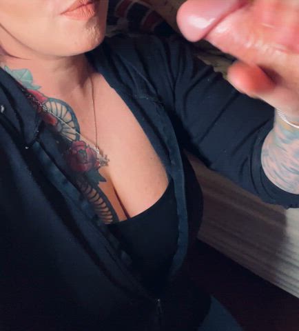She doesn't get loads like this from hubby - free porn video