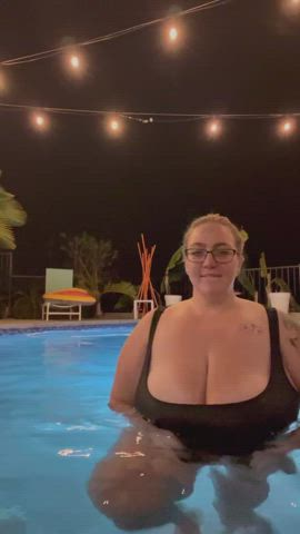 Thick MILFs are such excellent goon fuel - free porn video