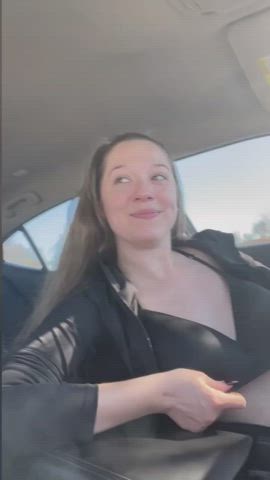 Who is this beautiful white woman - free porn video