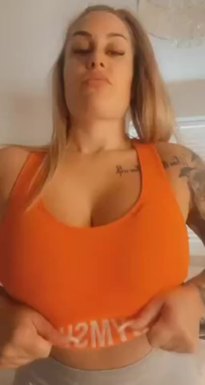 Perfect place to place tongue.. - free porn video