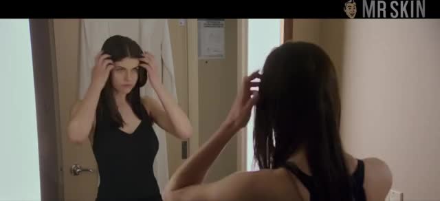 Alexandra Daddario or Kate Upton, who would give a better titjob? - free porn video