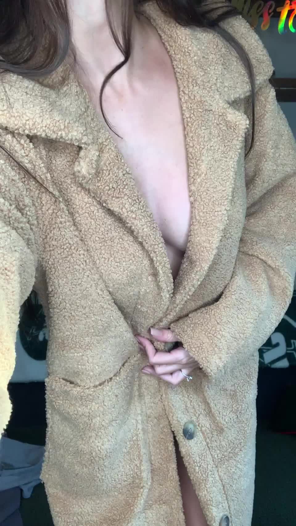 The less clothes the faster you can breed me 😏 - free porn video