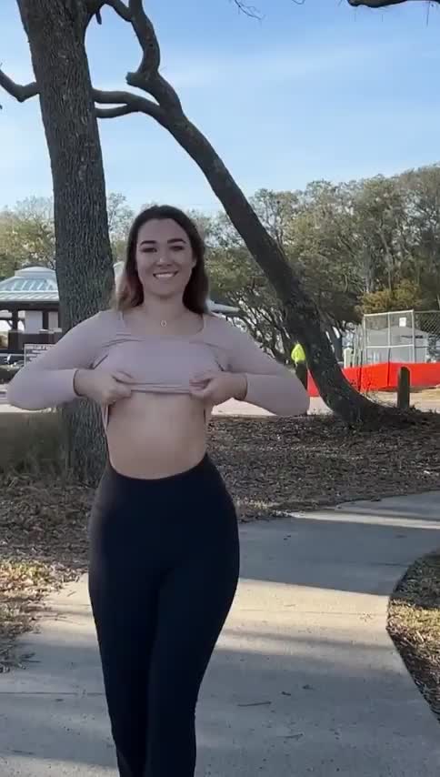Would you date a college flasher? 😝 - free porn video