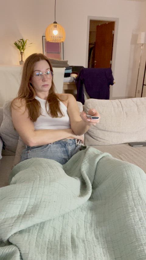 He knows id much rather suck dick than watch tv - free porn video