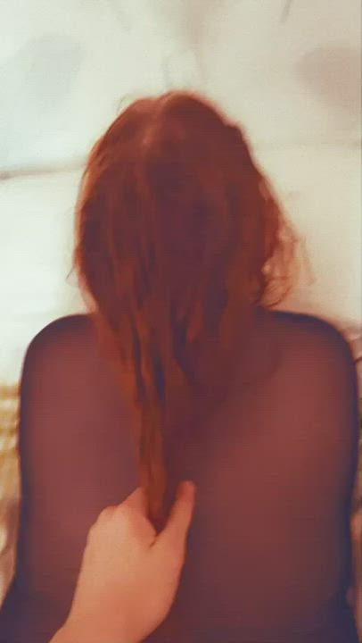 I love it when he pulls my hair. - free porn video