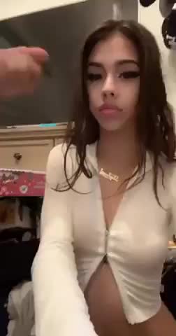 Pretty innocent white Latina gives wet sloppy blowjob - free porn video