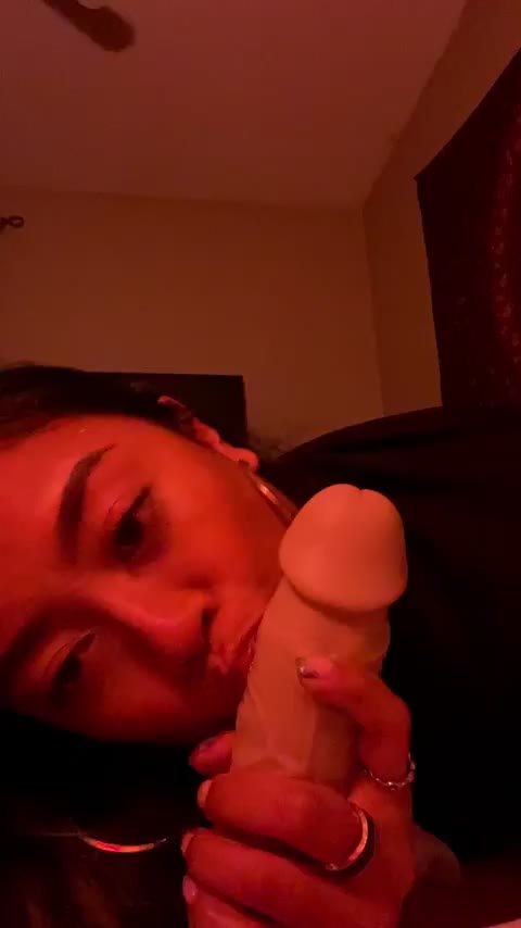 I love sucking cock! Don’t you wish it was yours? - free porn video