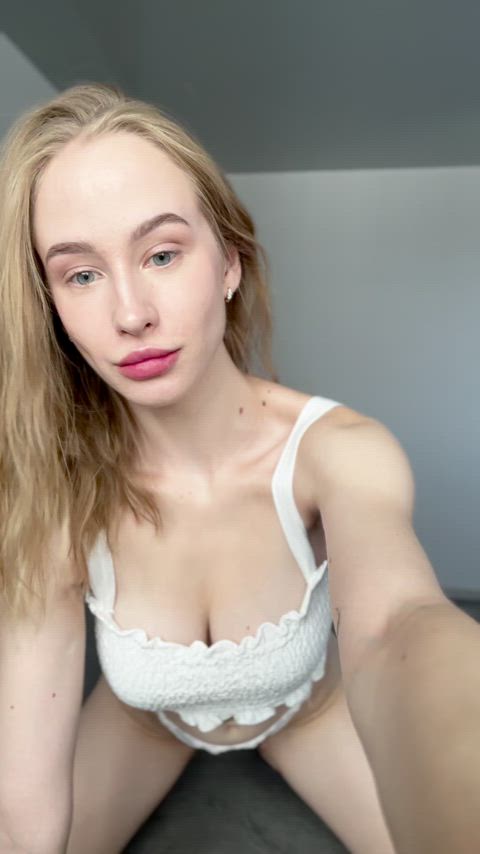i need help... im barely 19 and i want to suck something - free porn video