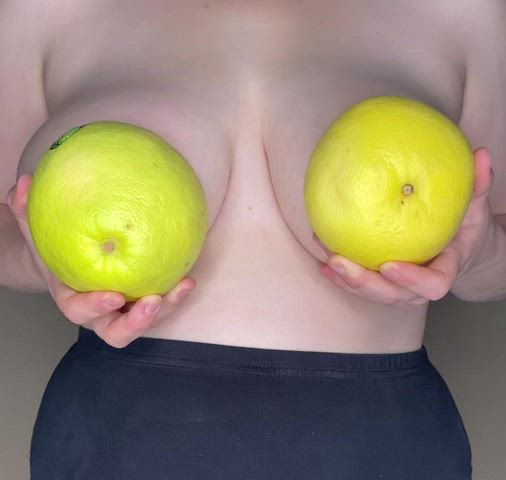 Play with my melons - free porn video