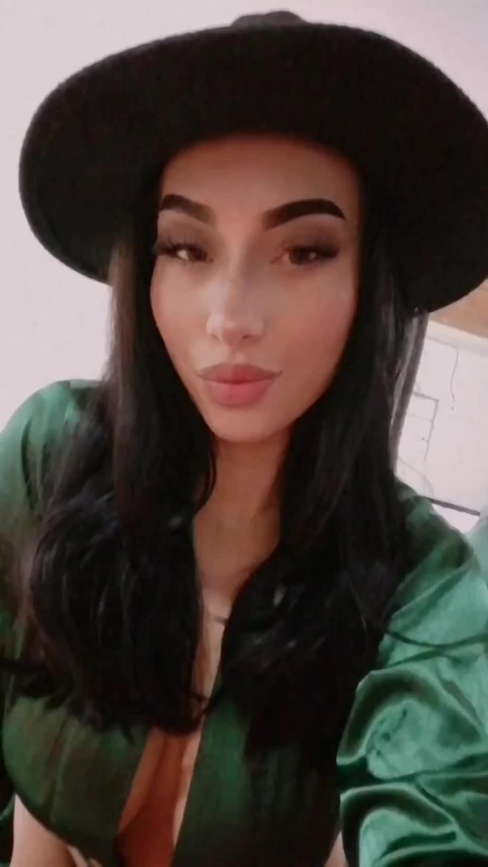 I am so horny🥵 - free porn video
