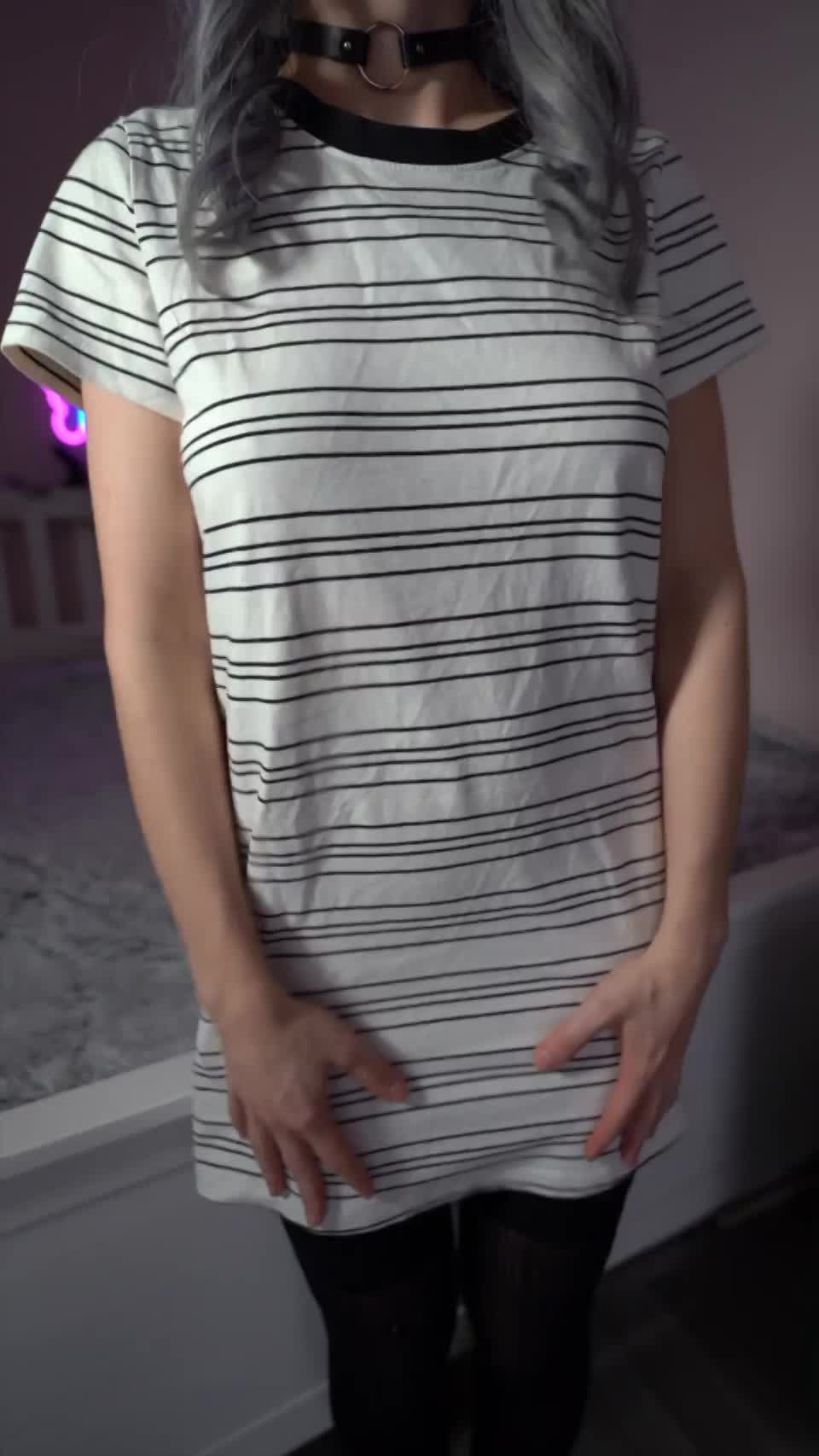 Bouncing boobies to brighten your cock's day - free porn video