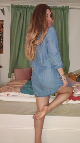 I will sit on ur face and pull the shirt down so u cant see nothing but darkness in the ass^^ - free porn video