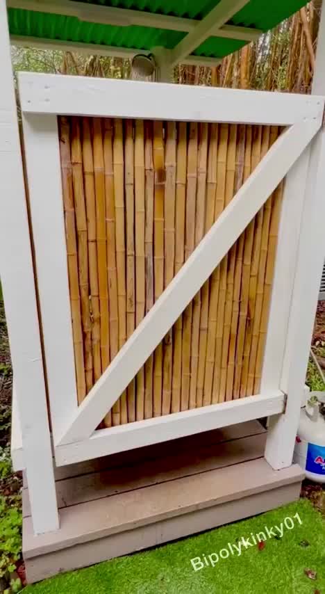 Gotta love an outdoor shower! - free porn video