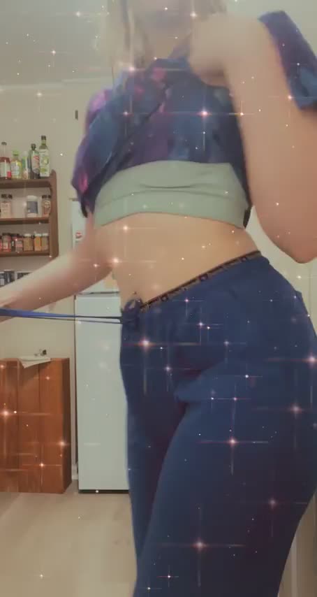 Hungry for cock💦 - free porn video