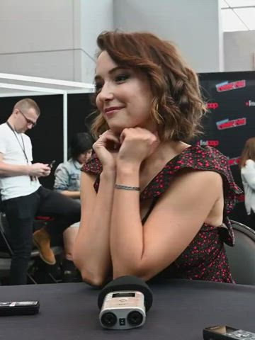 Milana Vayntrub is the perfect combo of cute and busty - free porn video