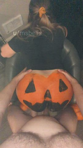 finally found someone to carve my pumpkin - free porn video