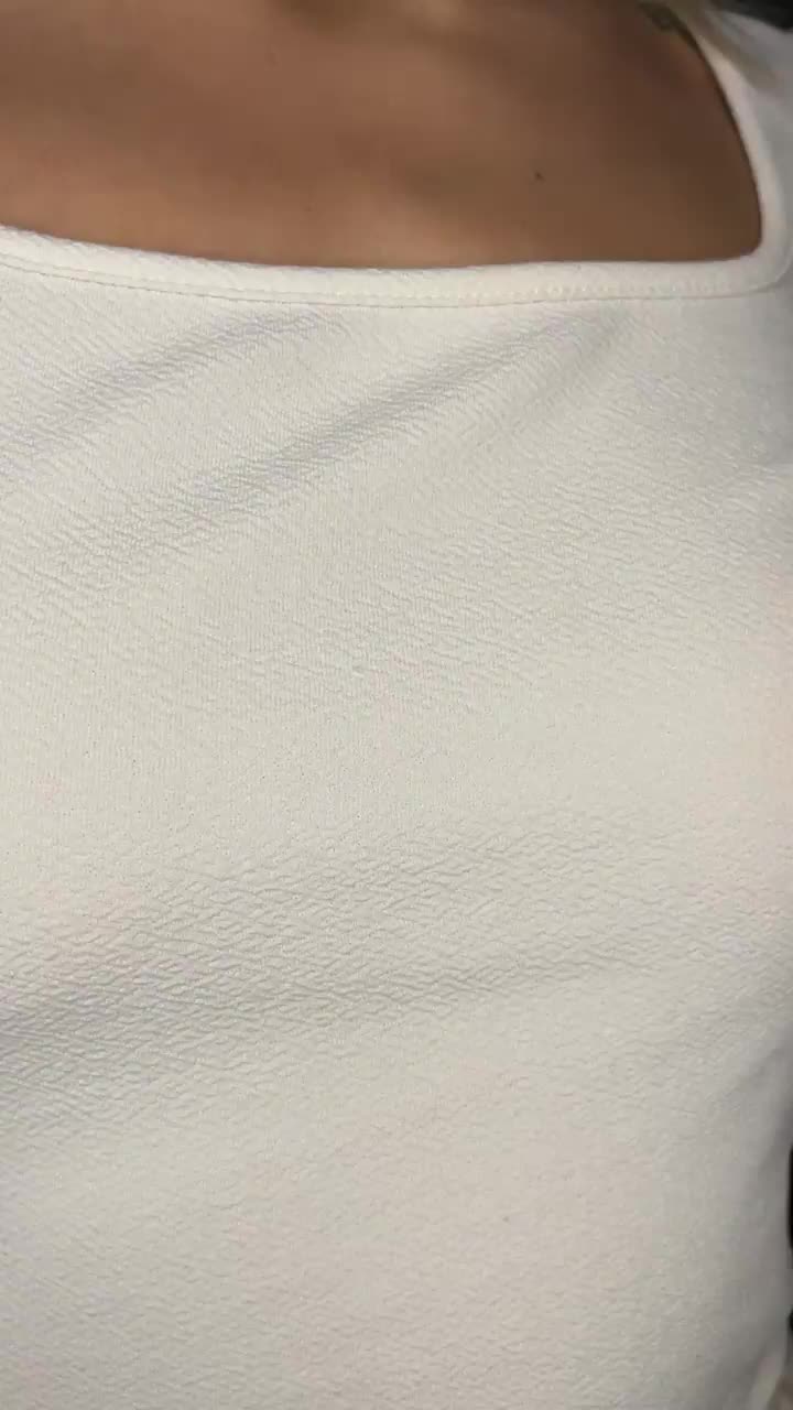 18 yo old and very flat + I need a Reddit Crush to get dirty with - free porn video
