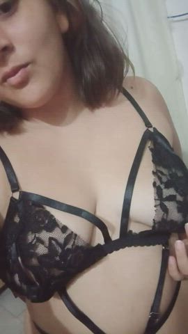 I'm waiting for someone who wants to take possession of my tits. - free porn video