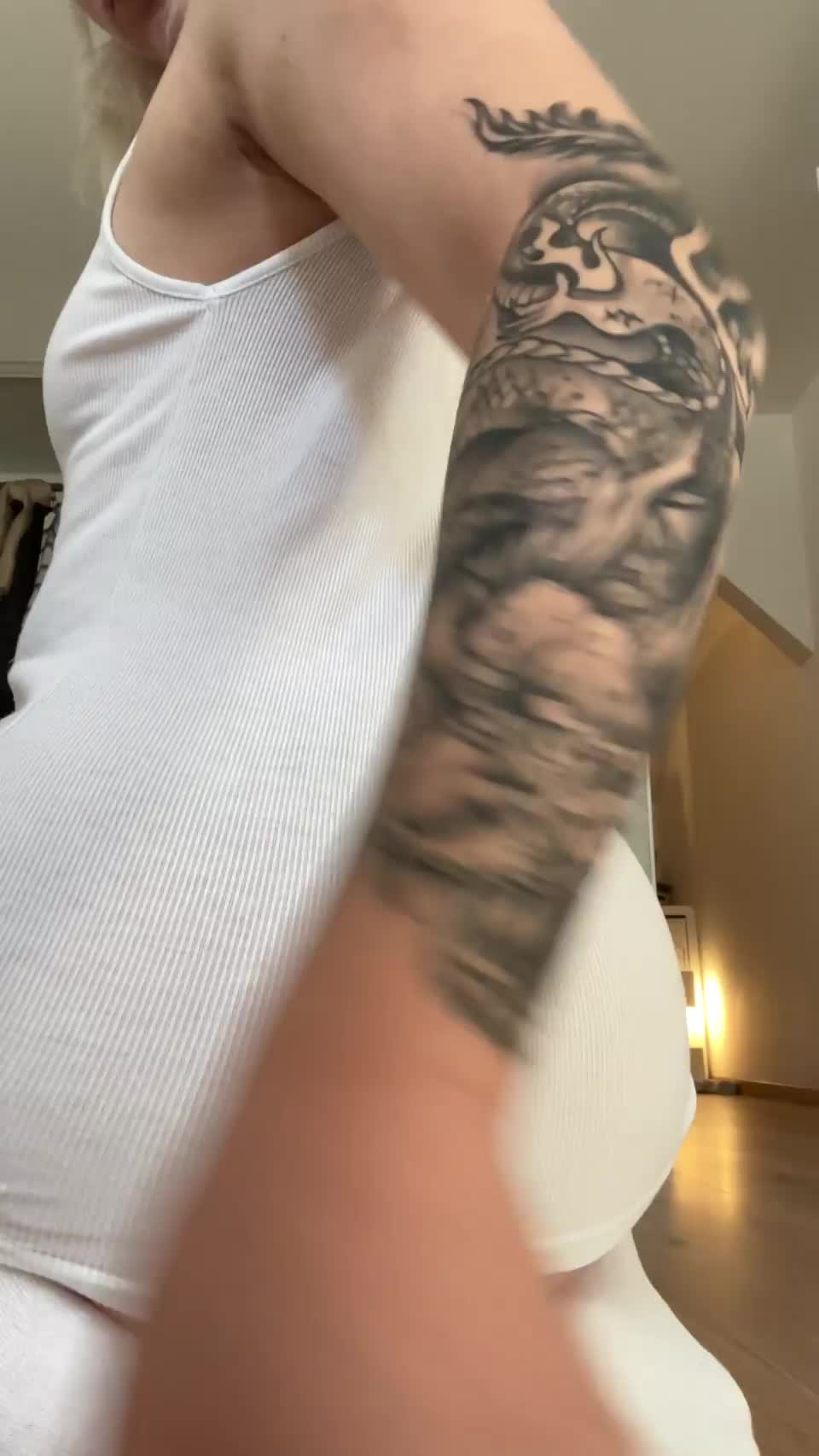 I love playing with myself when I know you are watching - free porn video