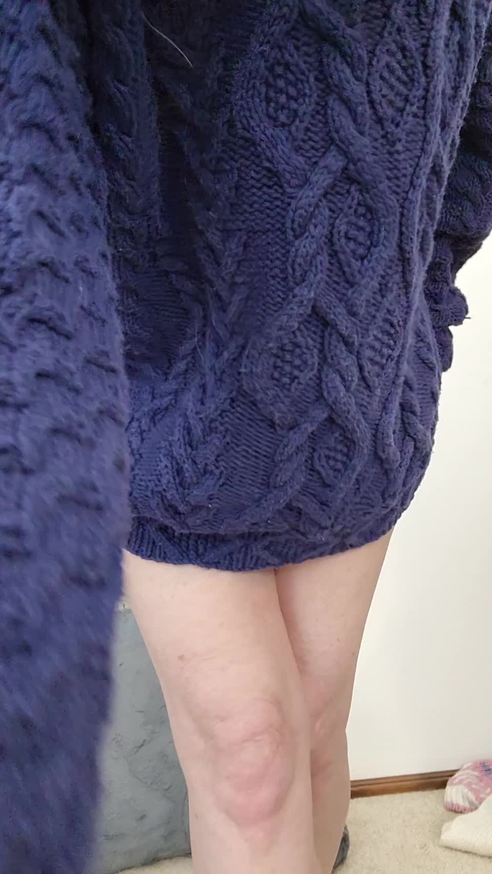 Would you date someone with a camel toe? - free porn video