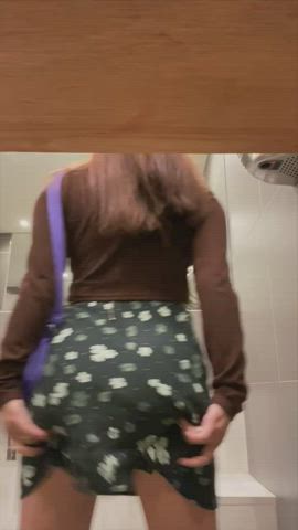 public play gets me so wet - free porn video