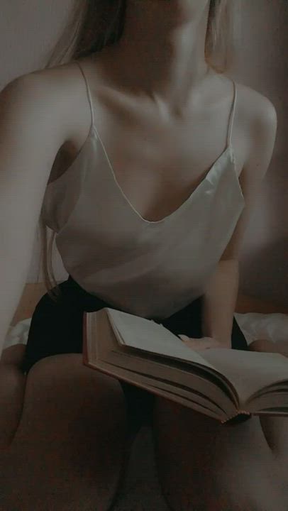 If at least one guy wants to see me strip more often, I'll celebrate and fuck myself💕 💘😘 - free porn video