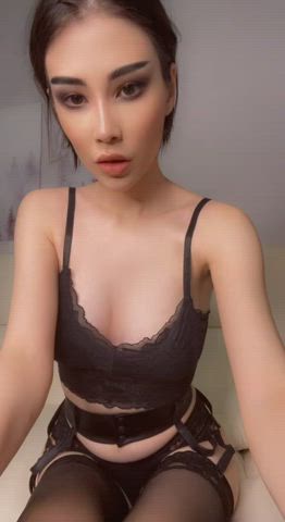 Do guys actually find small 18 yrs old boobs attractive? - free porn video