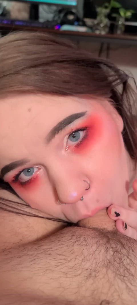 Tugging on him with my throat - free porn video