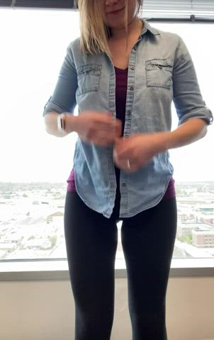 Taking a lunch break at work and decided to drop them for you - free porn video