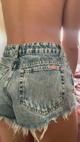 Can you breed me through my shorts? - free porn video