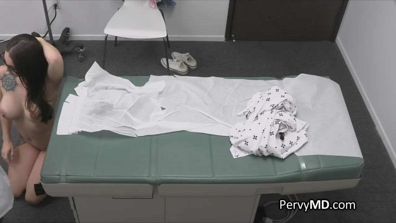 Busty patient blows doctor during yearly check up - free porn video