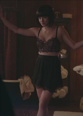 This is how Lili reinhart invites her fan😉 - free porn video