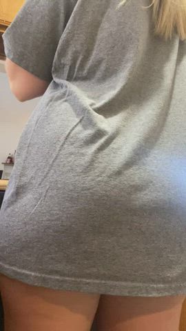 Anyone hungry? I’m in the kitchen.. - free porn video