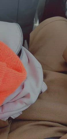 22f playing with my pussy in the back of the work truck! Do you think they noticed? - free porn video