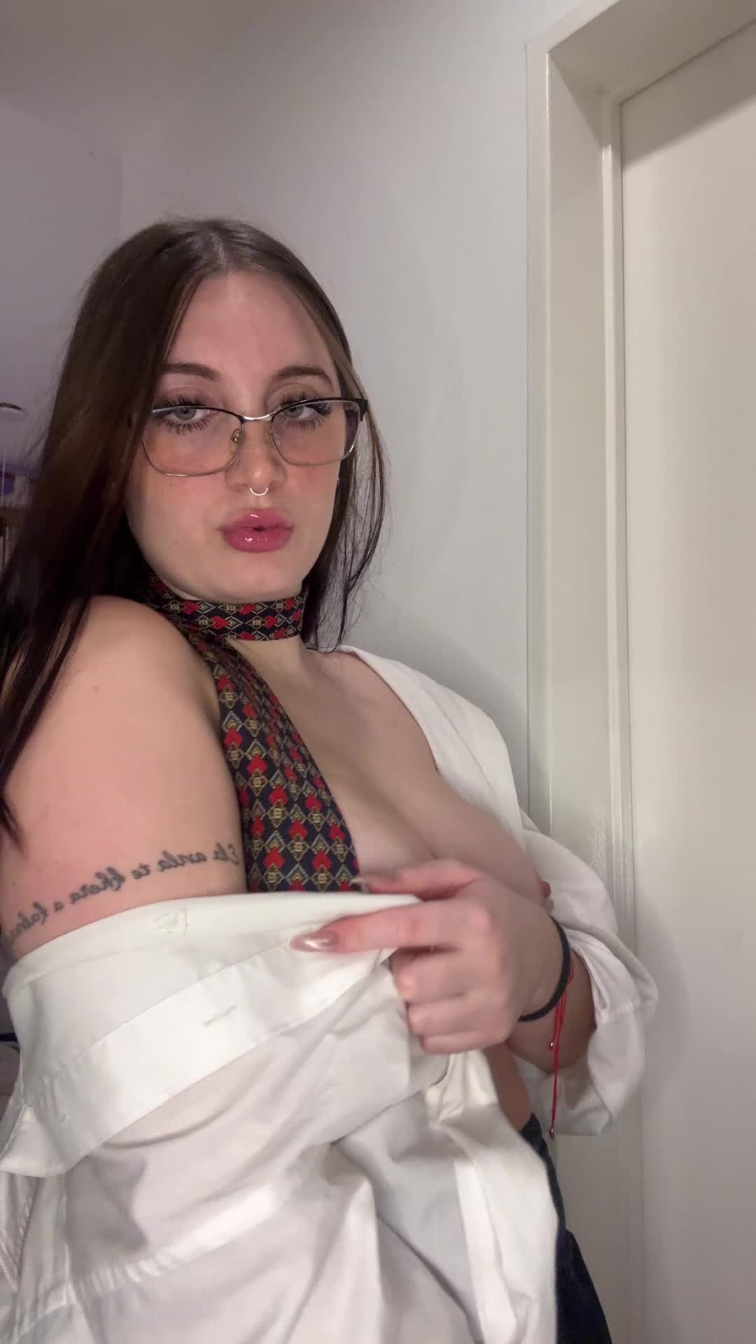 I think my tits are pretty nice - free porn video