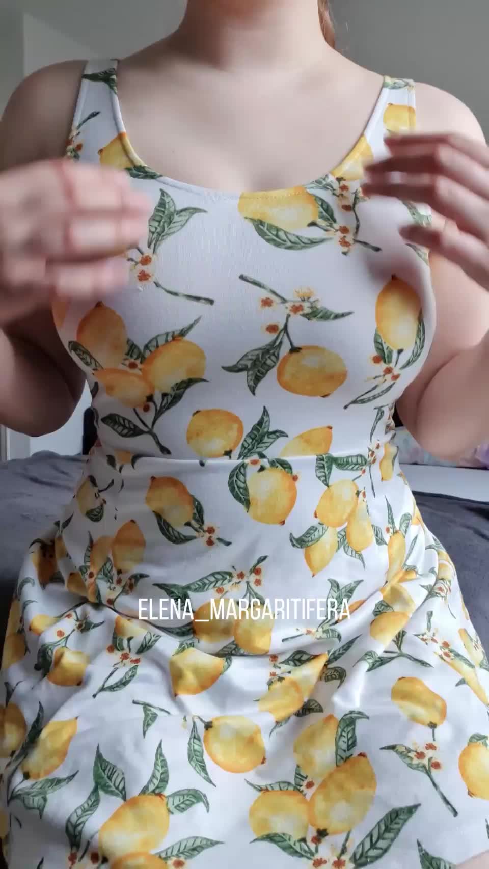 Here´s whats under my dress - free porn video