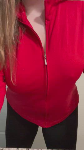 Would you be my gym buddy if you knew I didn’t ever wear a bra? - free porn video