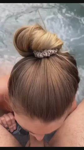 Pool facial - free porn video